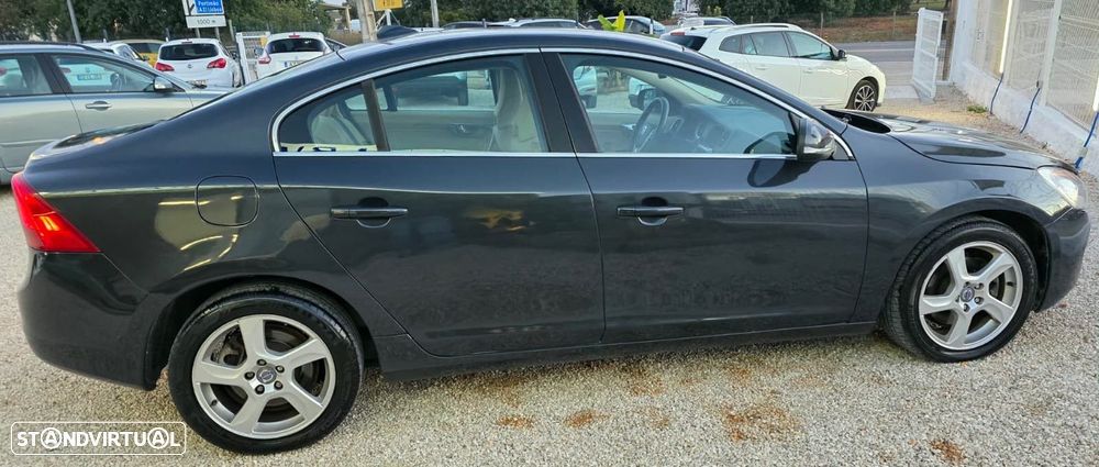 Volvo S60 2.0 D3 Kinetic Start/Stop - 3