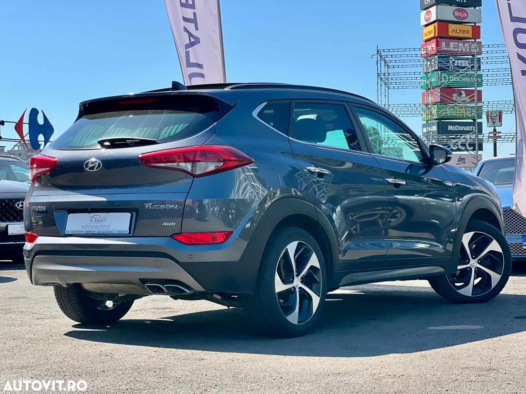 Hyundai Tucson 2.0 CRDI 4WD 6MT Style Design Pack - 8
