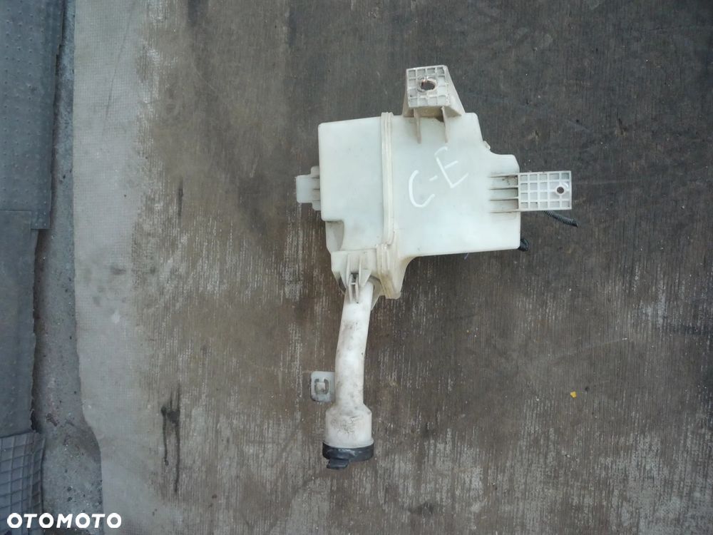 OPEL CORSA E ZBIORNICZEK SPRYSKIWACZY - 1