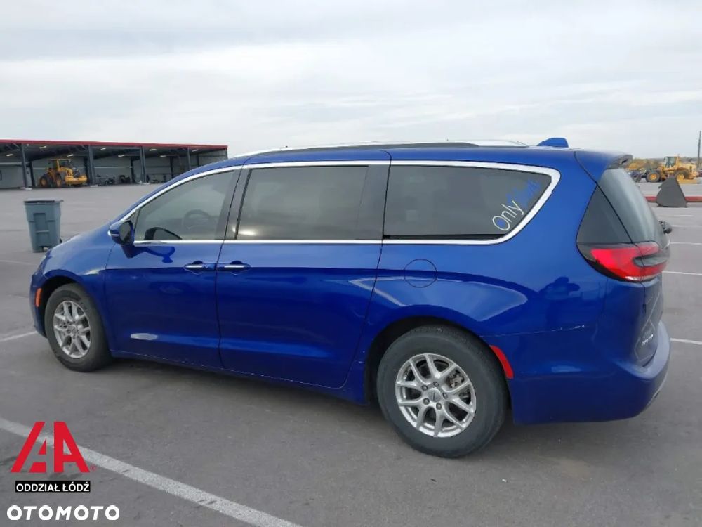 Chrysler Pacifica - 4