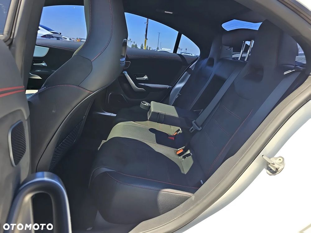 Mercedes-Benz CLA AMG 35 4-Matic 7G-DCT - 11