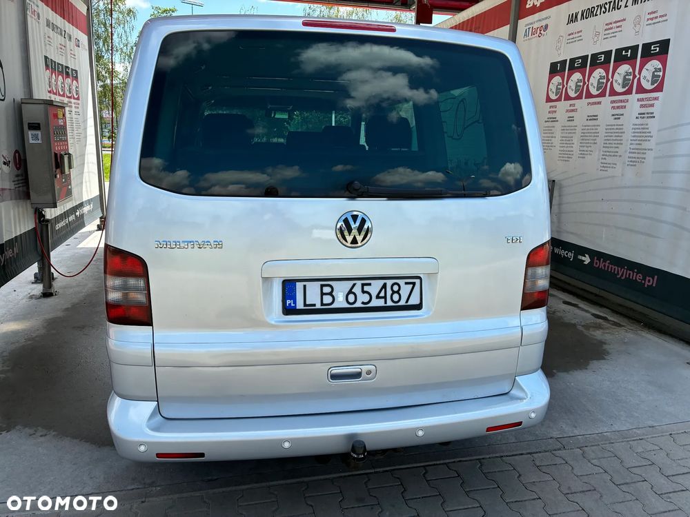Volkswagen Multivan - 6