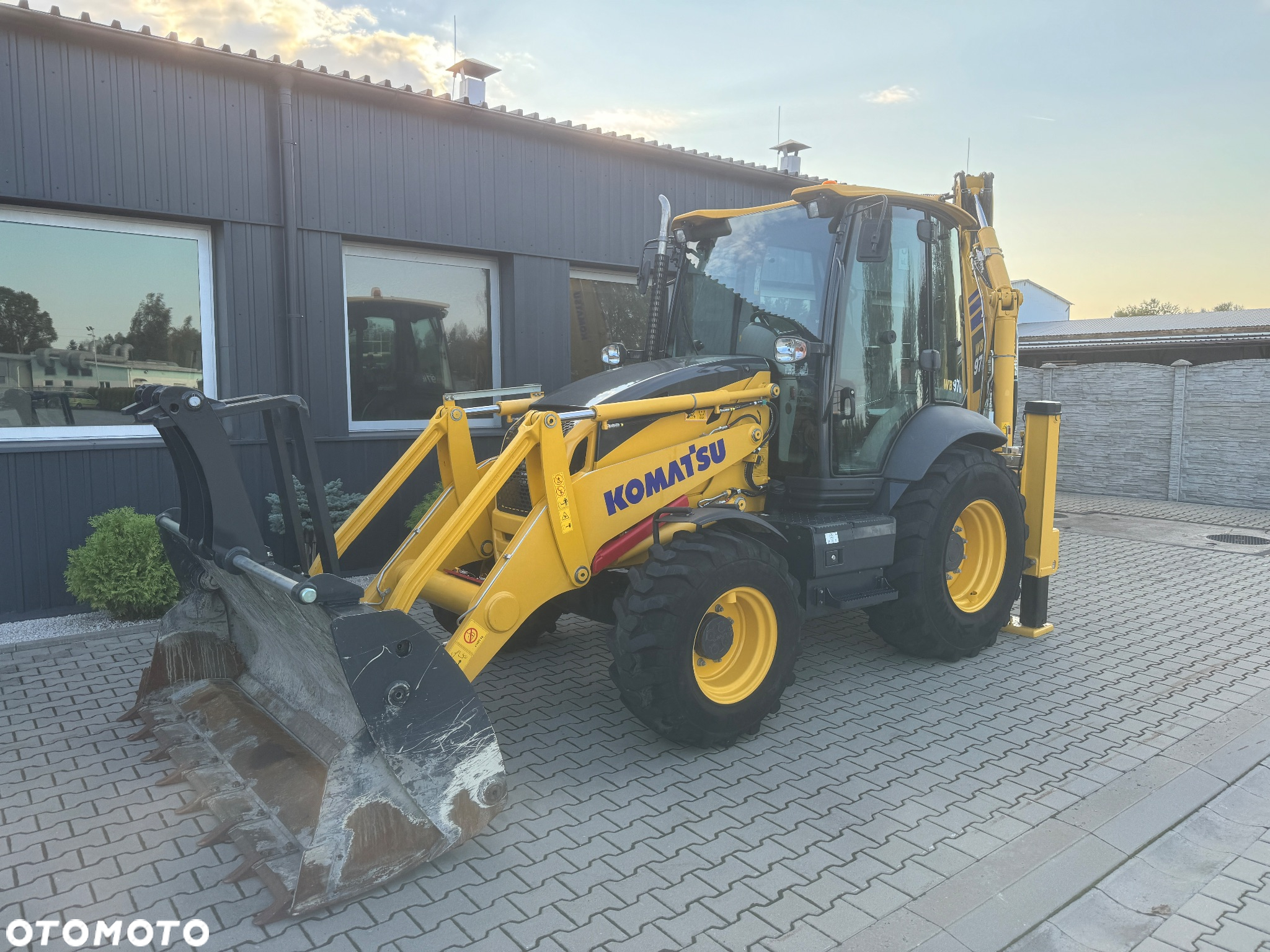 Komatsu WB 97R - 5