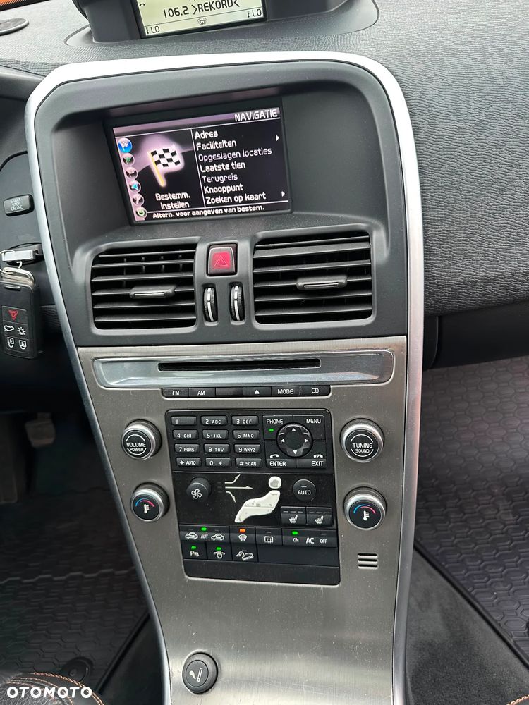 Volvo XC 60 2.4D AWD - 12