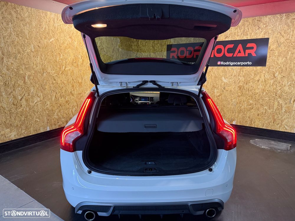 Volvo V60 1.6 D2 Drive R-Design Powershift Start/Stop - 22