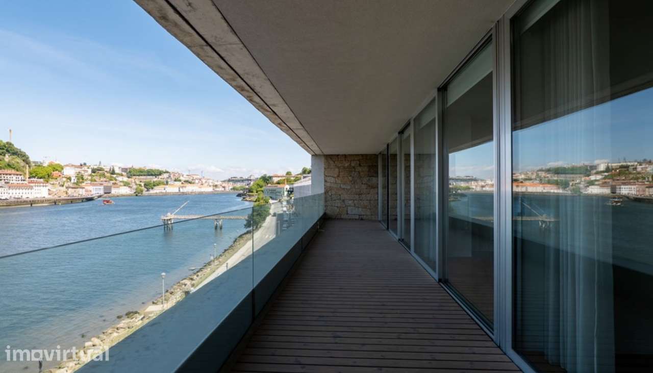 Apartamento T4 com varandas e vistas de rio à venda em Gaia - Grande imagem: 3/21
