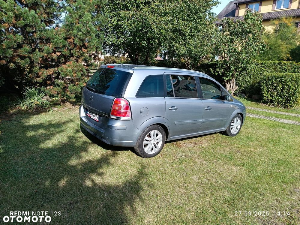 Opel Zafira - 3