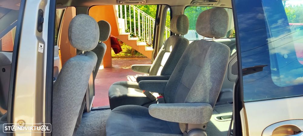 Kia Carnival 2.9 CRDi EX - 22