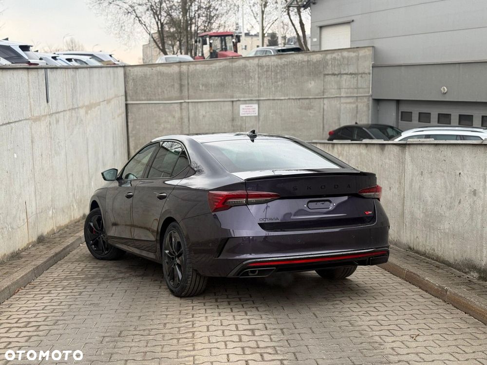 Skoda Octavia 2.0 TSI RS DSG - 5