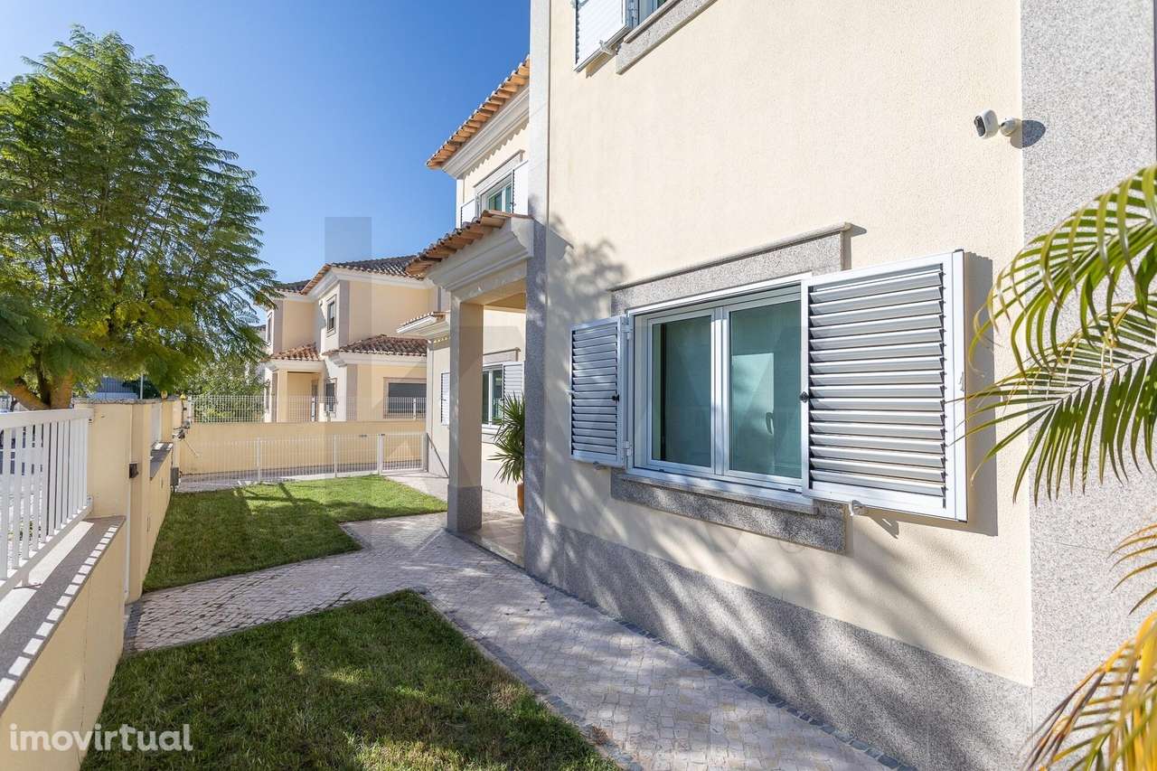 Moradia de Sonho em Condomínio Fechado – Azeitão – O Seu Refúgio de Fa - Grande imagem: 5/60
