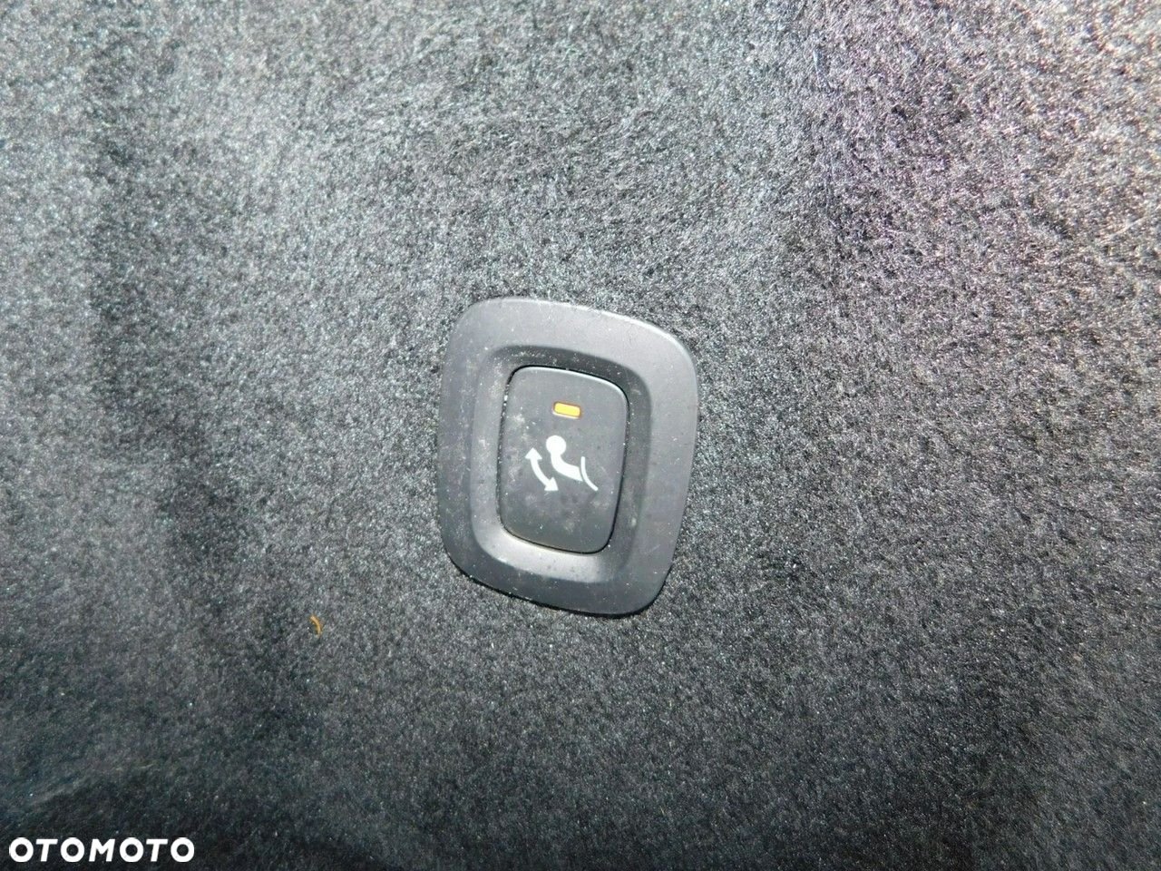 Volvo XC 60 D4 Momentum Pro - 24