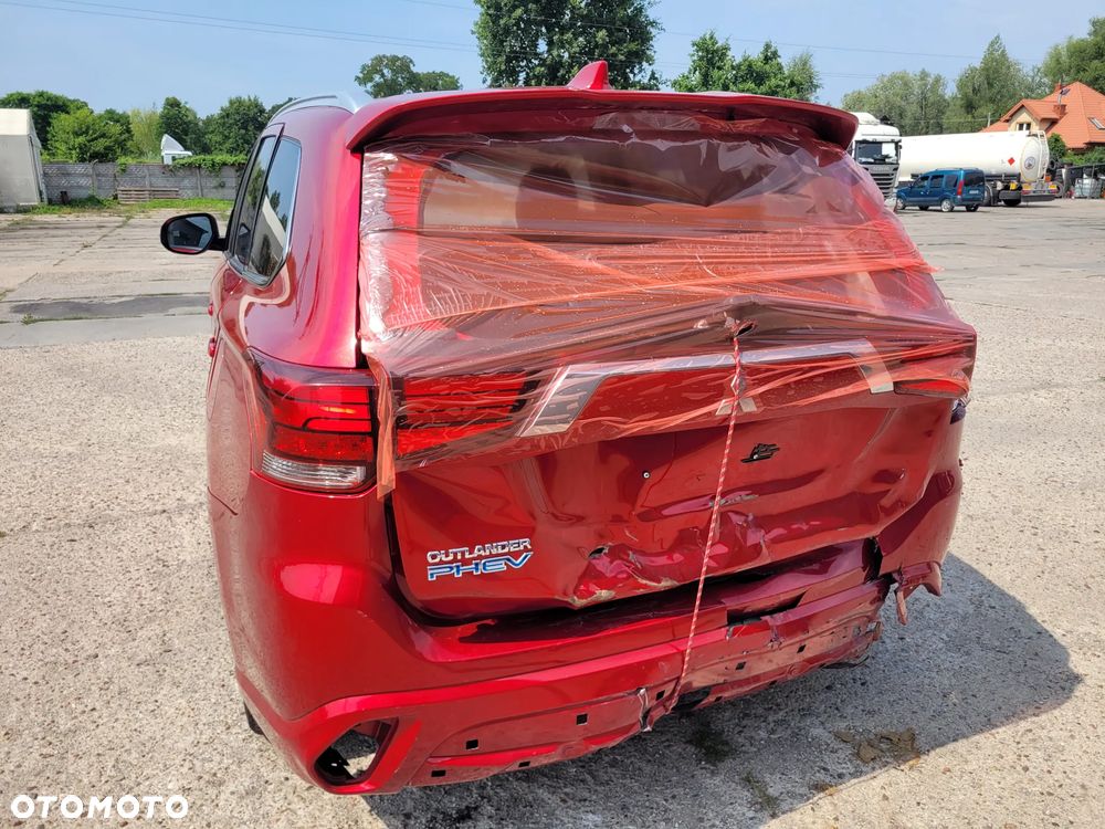 Mitsubishi Outlander 2.0 Intense 4WD CVT - 21