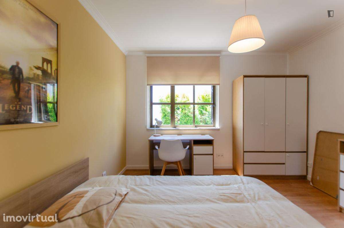 Quarto - localizado em Oeiras Lisbon - Grande imagem: 3/9