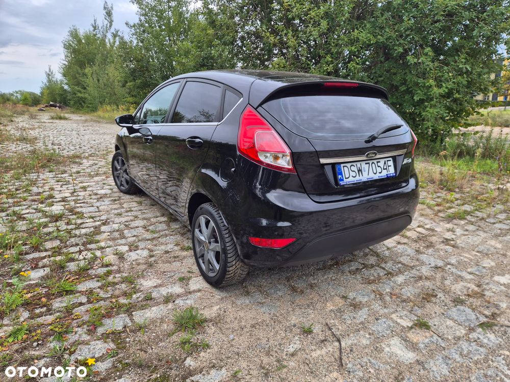 Ford Fiesta 1.25 Ambiente - 24