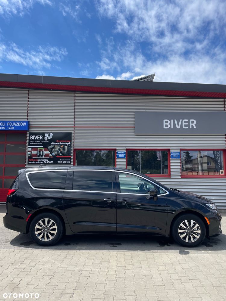 Chrysler Pacifica - 4