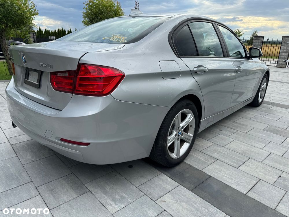 BMW Seria 3 328i xDrive - 3