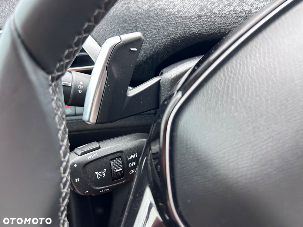 Peugeot 3008 1.2 PureTech Allure Pack S&S EAT8 - 19