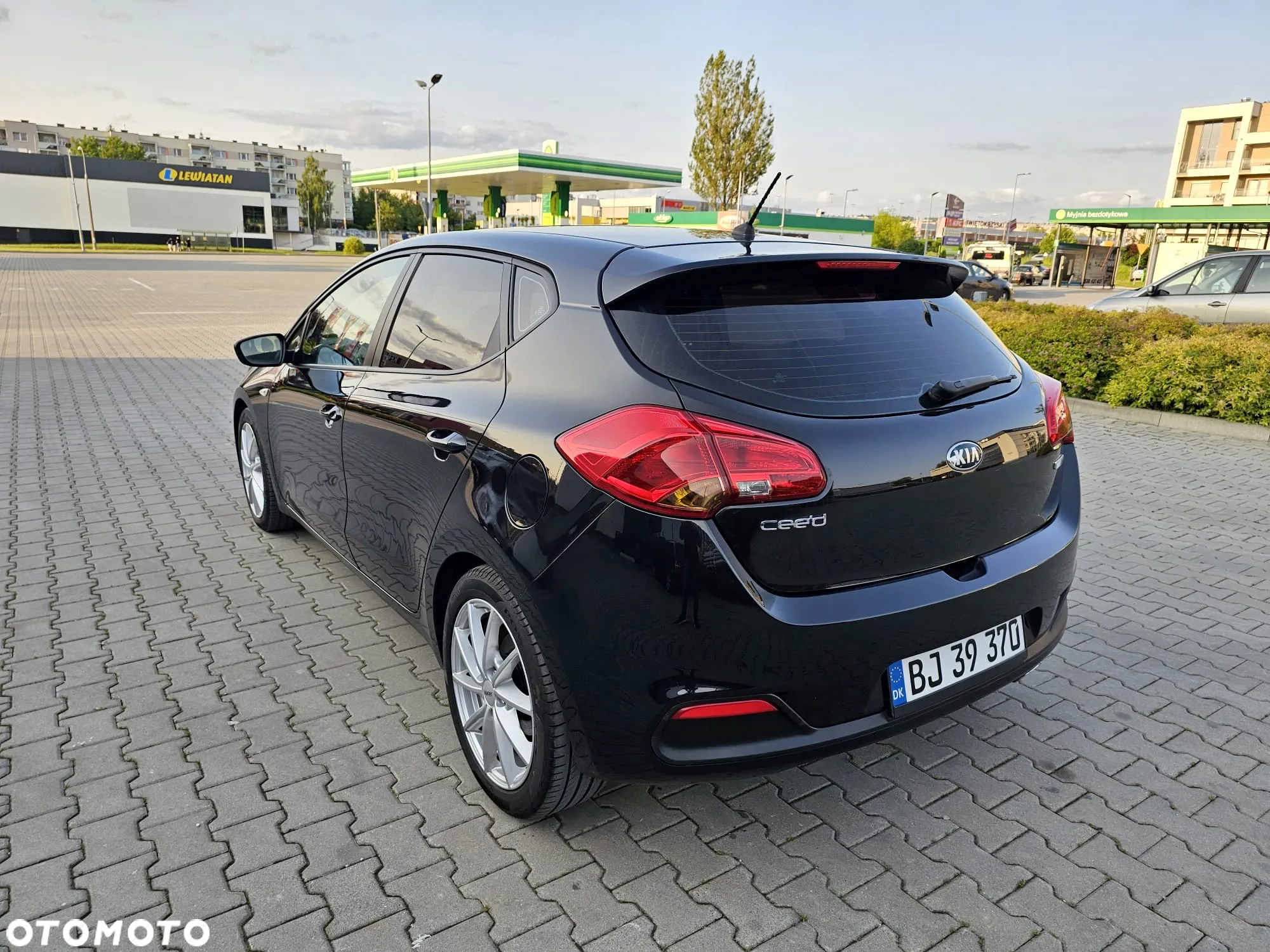 Kia Ceed 1.6 GDI Vision - 17
