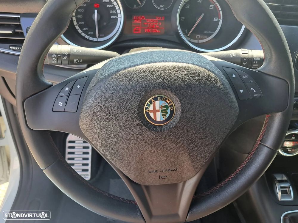 Alfa Romeo Giulietta 1.6 JTDM Distinctive - 31