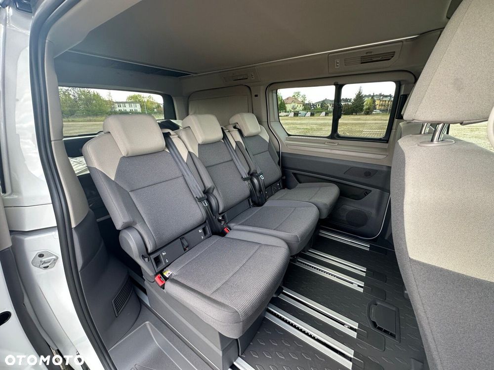 Volkswagen california Nowa California Beach silnik: 2,0 l TSI OPF 204 KM / skrzynia biegów: 7-biegowa DSG rozstaw osi: 3124 mm - 12