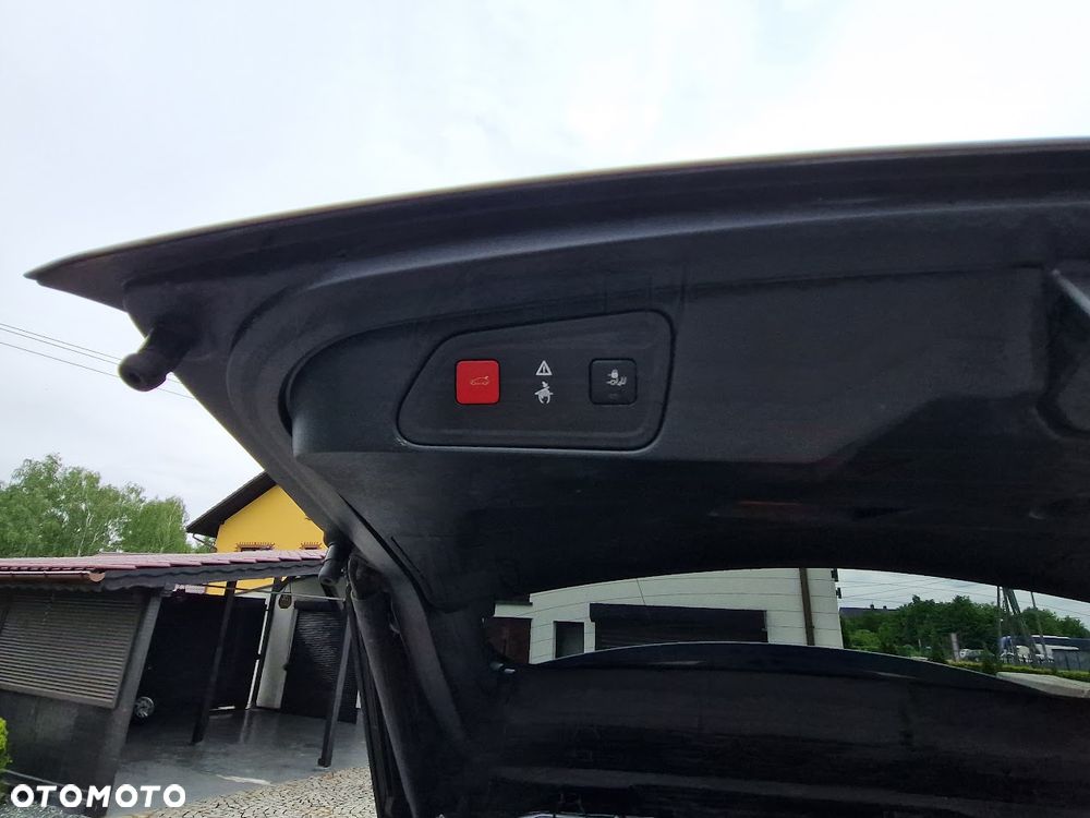 Peugeot 3008 PureTech 130 Stop & Start GPF Allure - 35