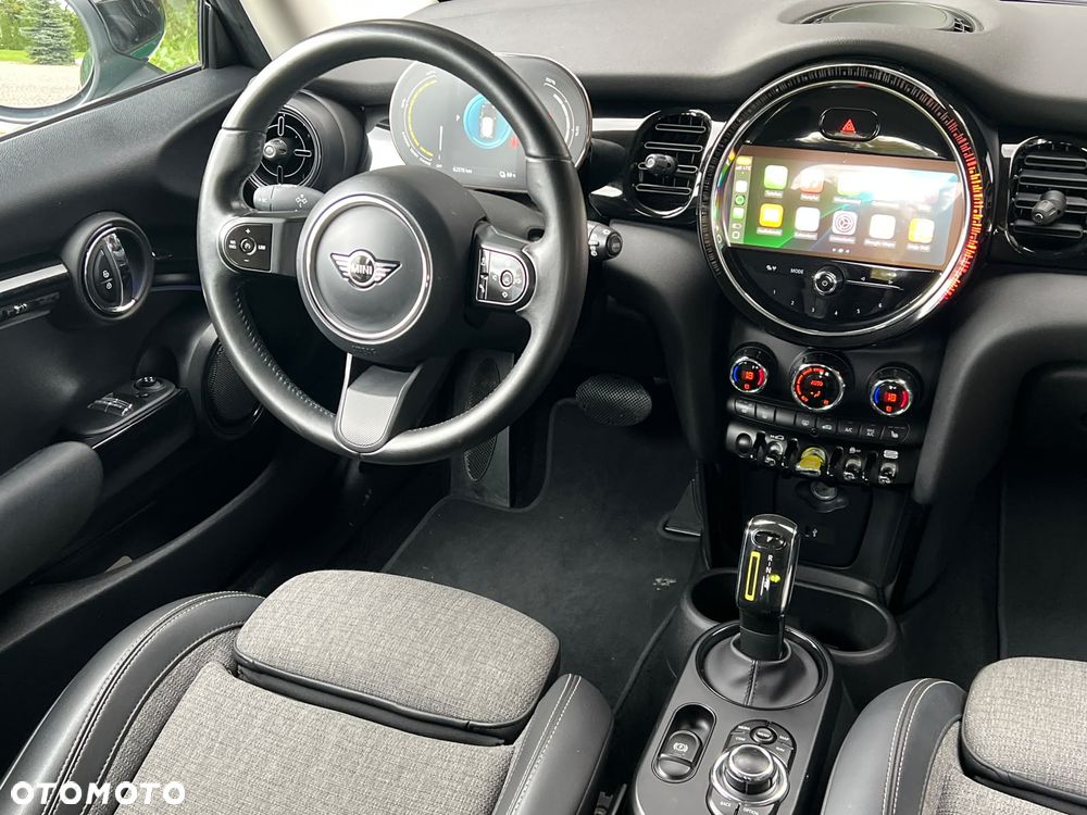MINI Cooper SE Classic Trim - 27