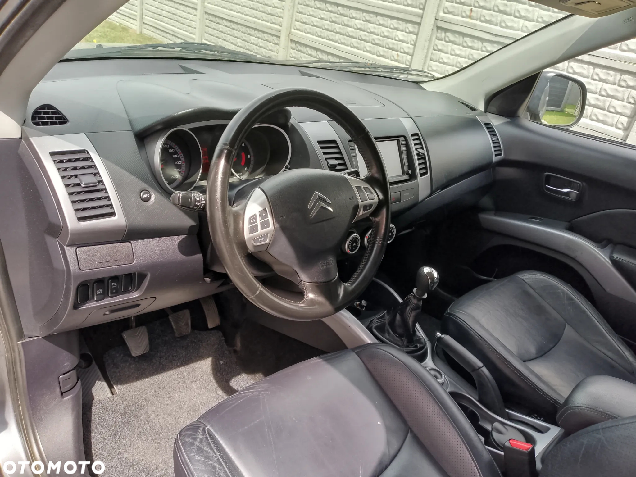 Citroën C-Crosser 2.2 HDi Exclusive - 13