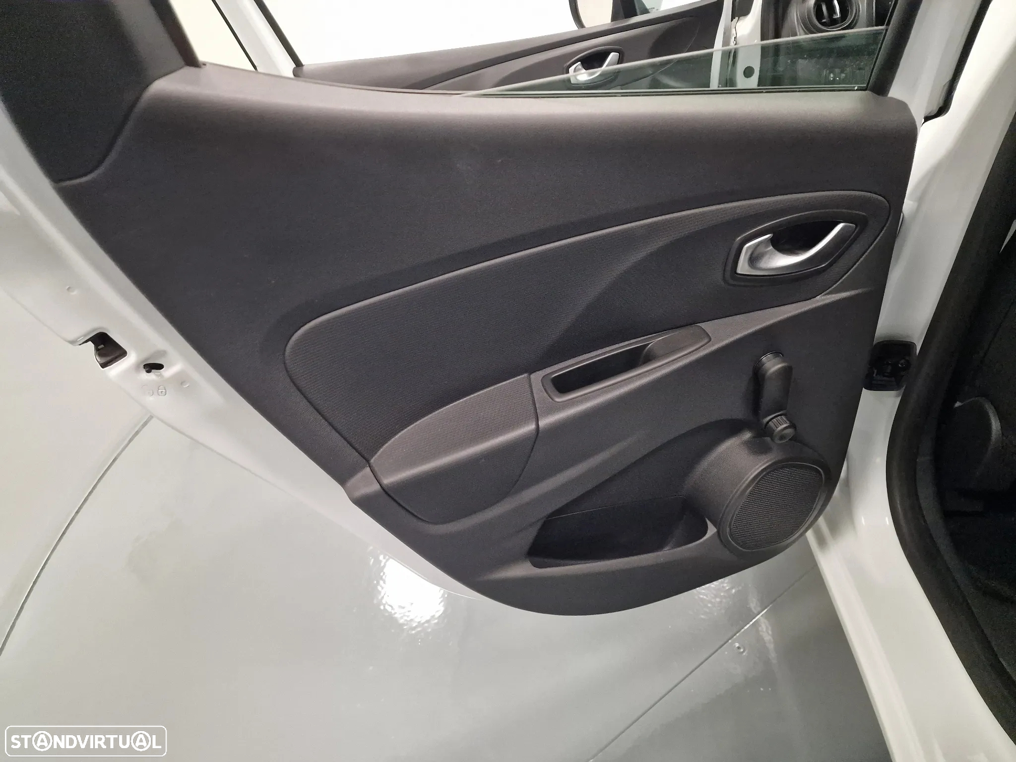 Renault CLIO SOCIETE 1.5 DCI ZEN GPS IVA DEDUTIVEL - 28