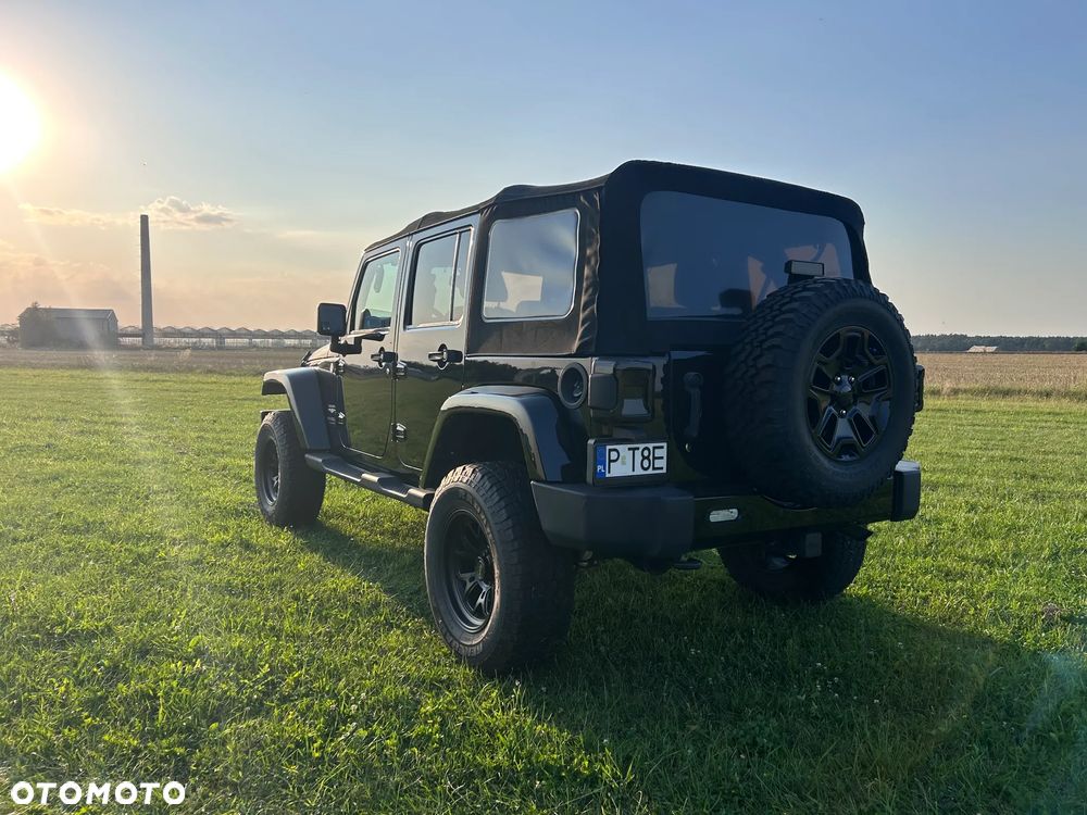 Jeep Wrangler 3.6 Unlim Sahara - 9