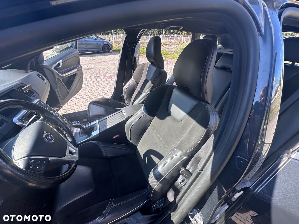 Volvo V60 D4 Drive-E R-Design Summum - 13
