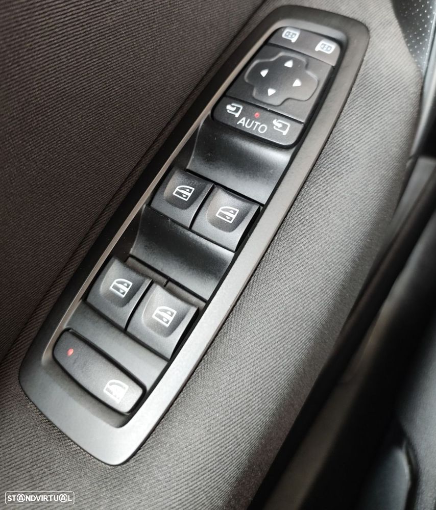 Renault Mégane Sport Tourer 1.3 TCe Limited - 24