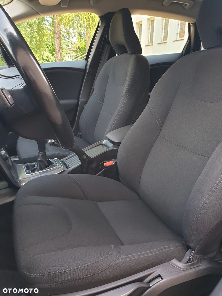 Volvo V40 D2 Summum - 24