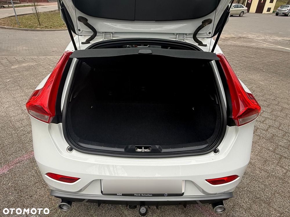 Volvo V40 D2 RDesign - 26