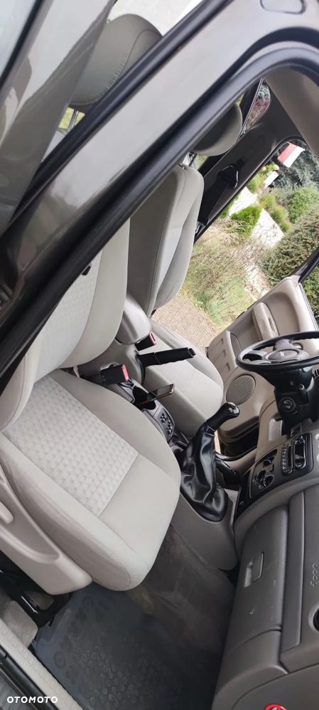 Jeep Cherokee 2.4 Sport - 39