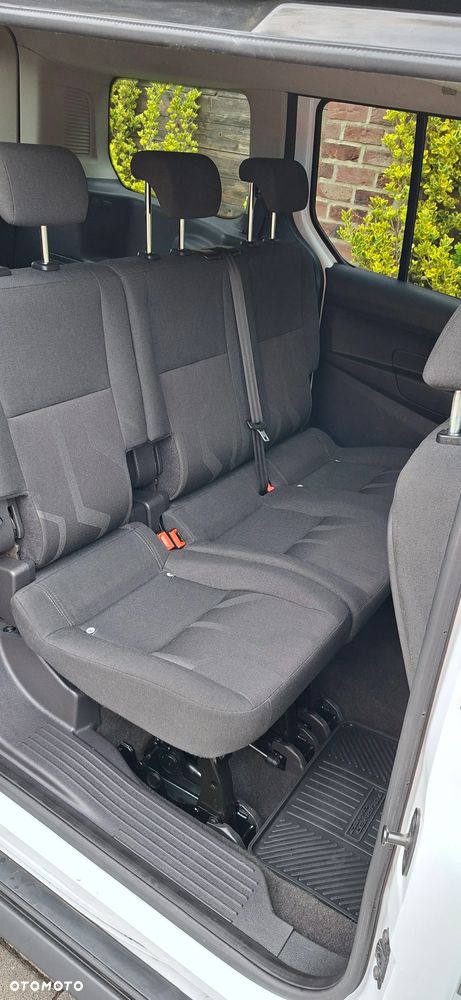 Ford Tourneo Connect Grand - 14