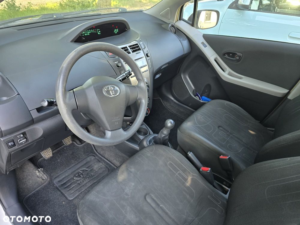Toyota Yaris 1.0 Active - 6