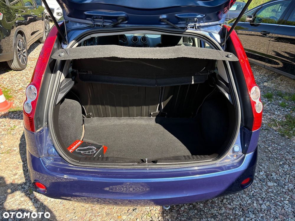 Ford Fiesta 1.4 Ambiente - 19