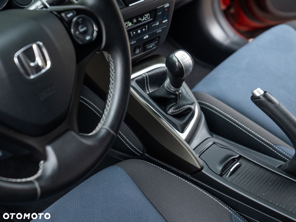 Honda Civic 1.8 i-VTEC Sport - 31