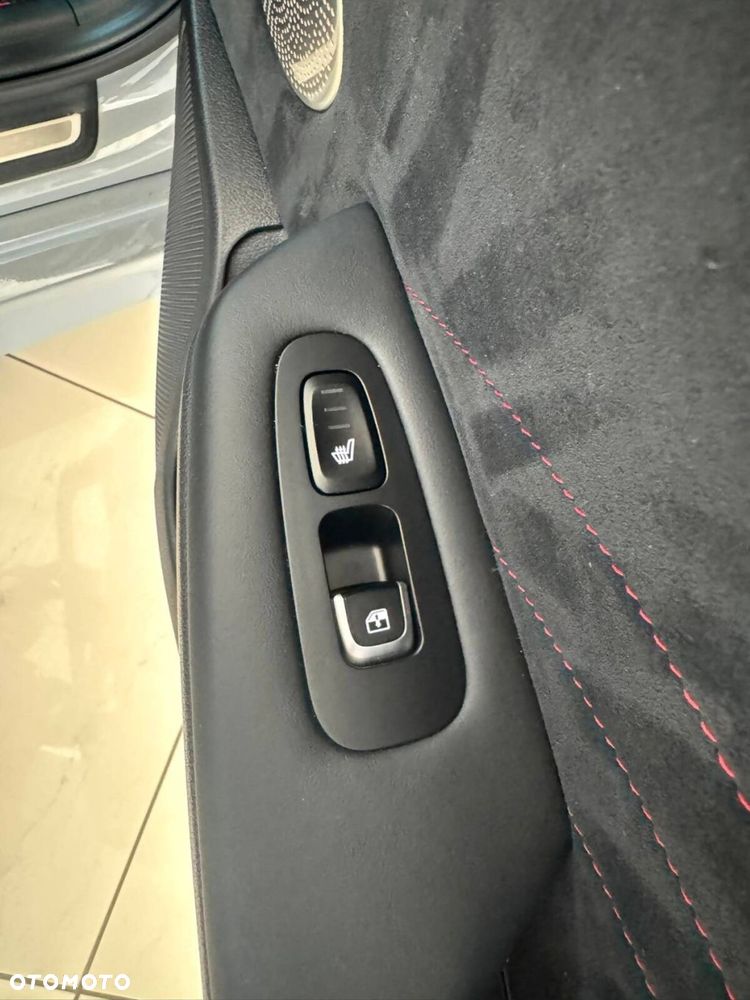 Kia Stinger 3.3 T-GDI V6 GT Prestige Line AWD - 17