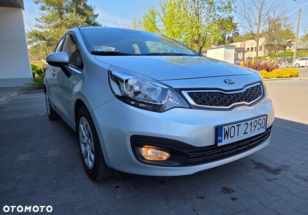 Kia Rio 1.2 M - 12