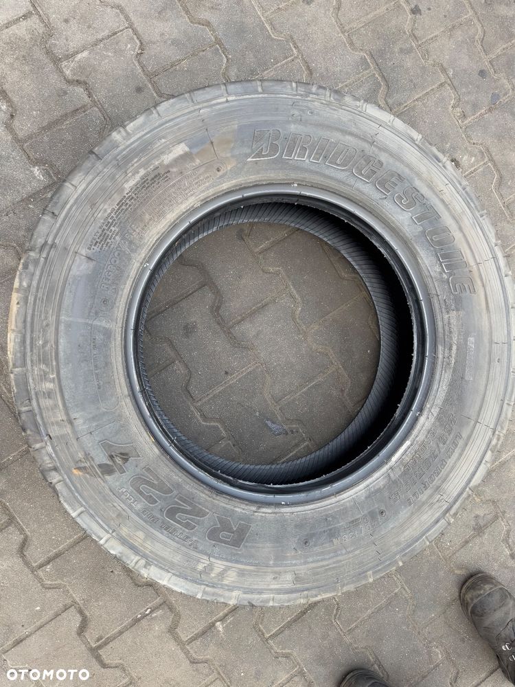 Opona Bridgestone 265/70 R19,5 - 1