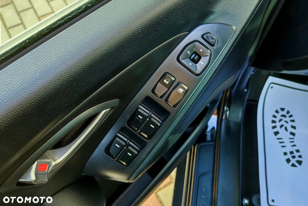 Hyundai ix35 1.7 CRDi 2WD blue Style - 21