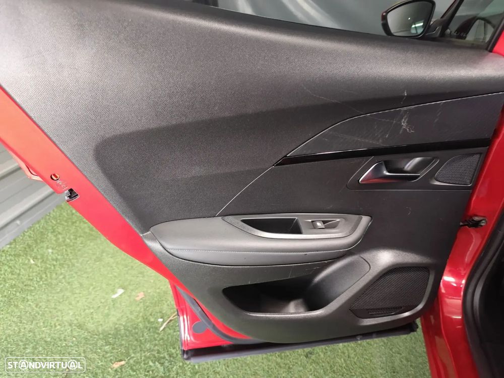 Peugeot 2008 1.2 PureTech Allure Pack - 34