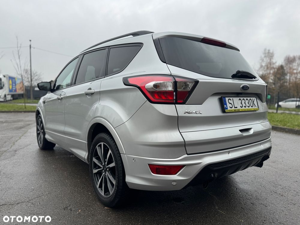 Ford Kuga 1.5 EcoBoost 2x4 ST-Line - 9