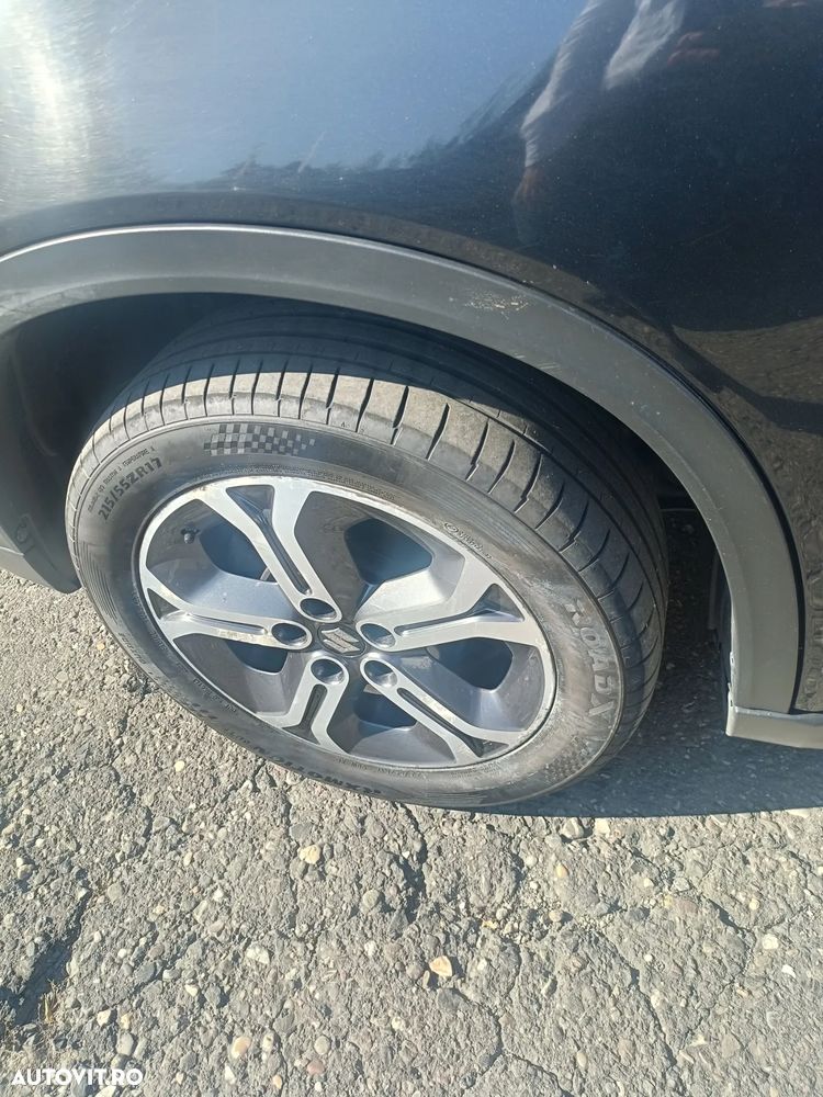 Suzuki Vitara 1.6 DDIS 4X4 Luxus - 12