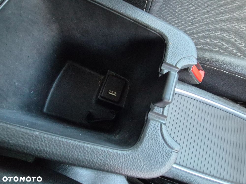 Opel Astra 1.4 Turbo Innovation - 18