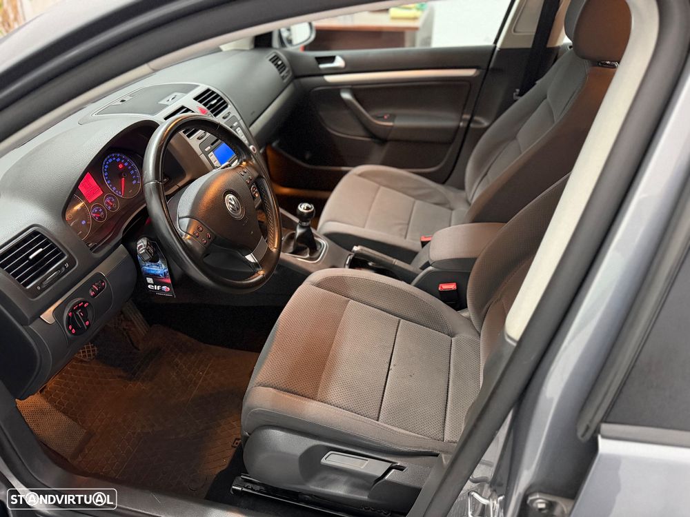 VW Golf 1.9 TDi BlueM. Trend. AC - 11