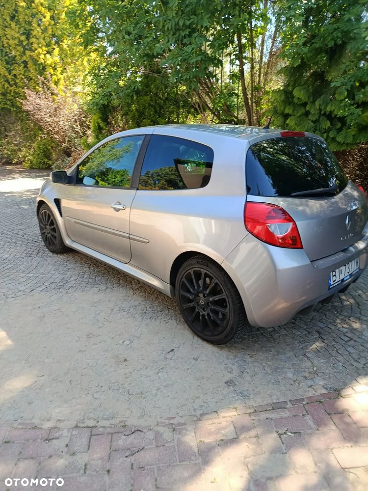 Renault Clio 2.0 16V Sport - 2