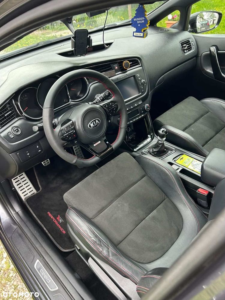 Kia Ceed 1.6 T-GDI GT - 12