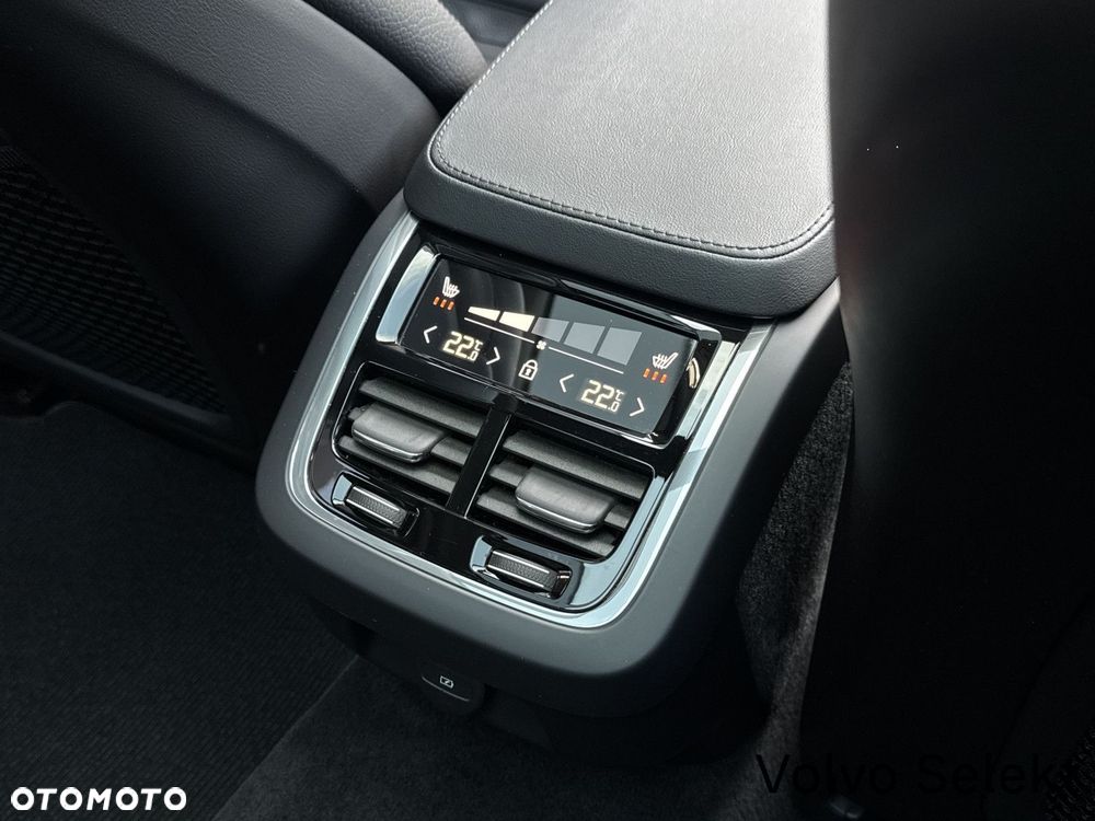 Volvo V90 Cross Country - 14